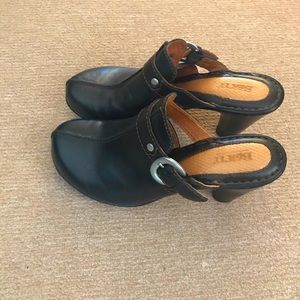 Born Clogs